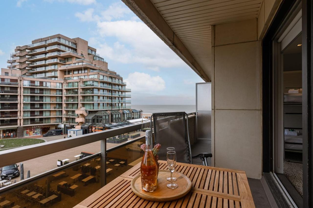 Modern Apartment In Centre Of Knokke Экстерьер фото