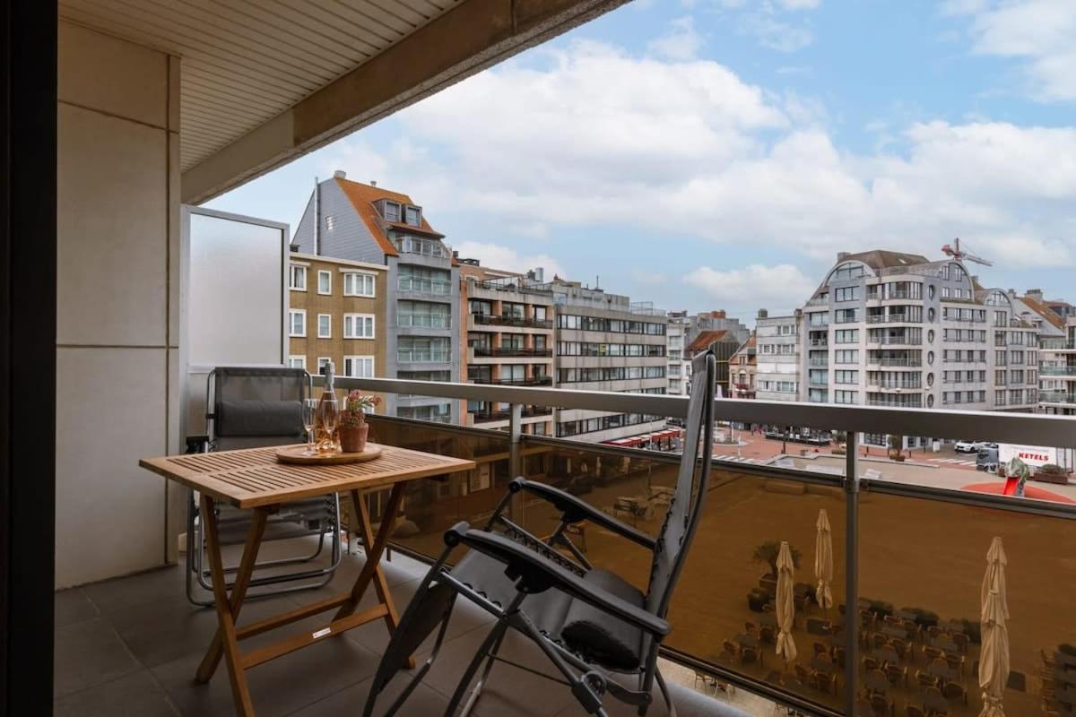 Modern Apartment In Centre Of Knokke Экстерьер фото