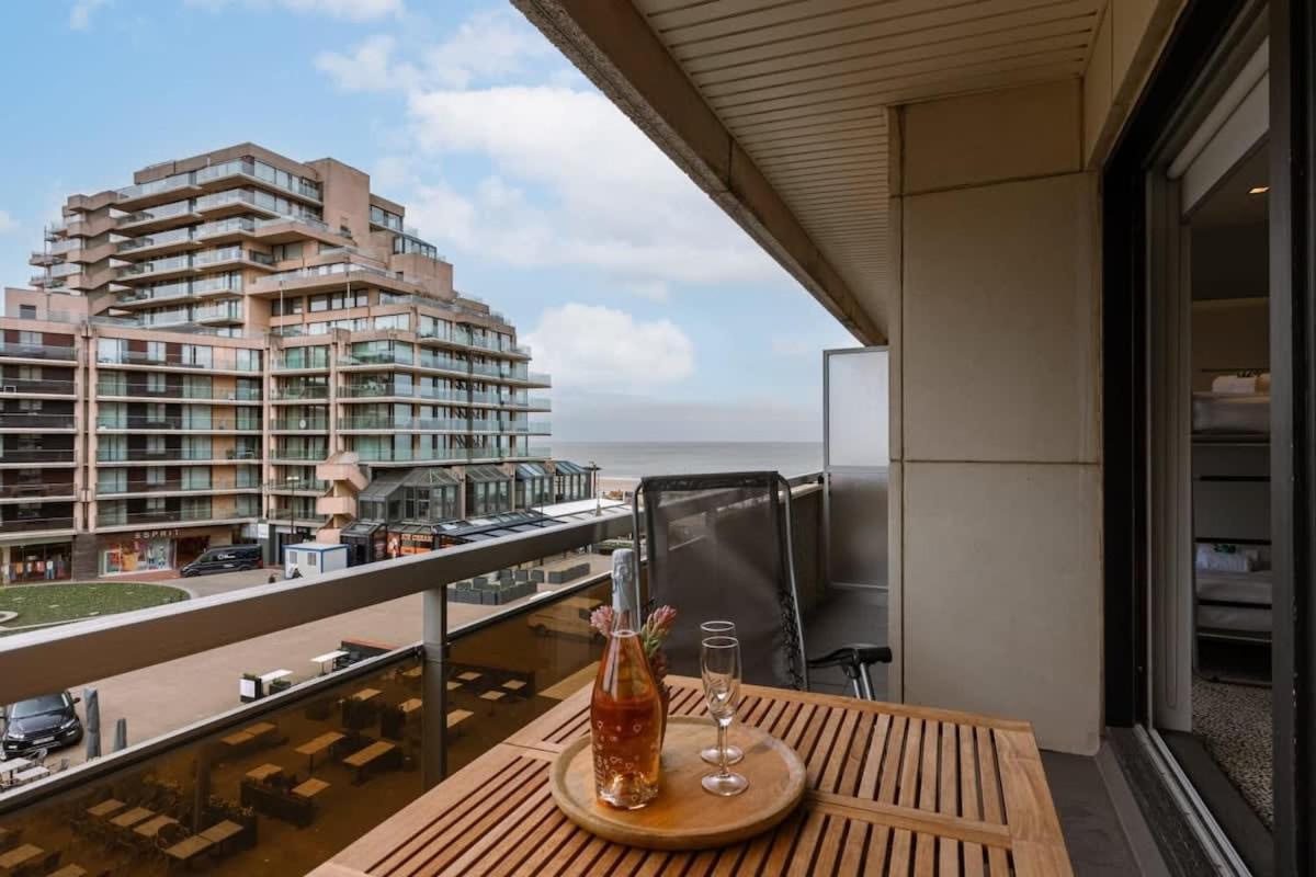 Modern Apartment In Centre Of Knokke Экстерьер фото